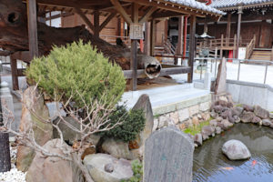 須磨寺・義経腰掛け松と首洗い池