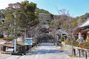 須磨寺の境内風景