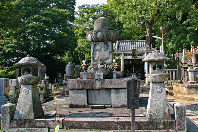 知恩院・千姫の墓